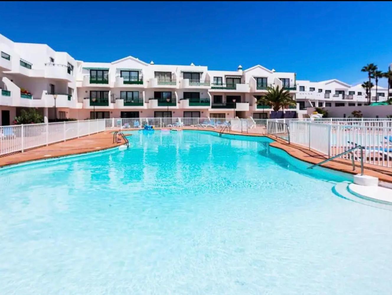 Ground Floor Apartment With Pool, Next To The Beach Costa Teguise Exterior foto